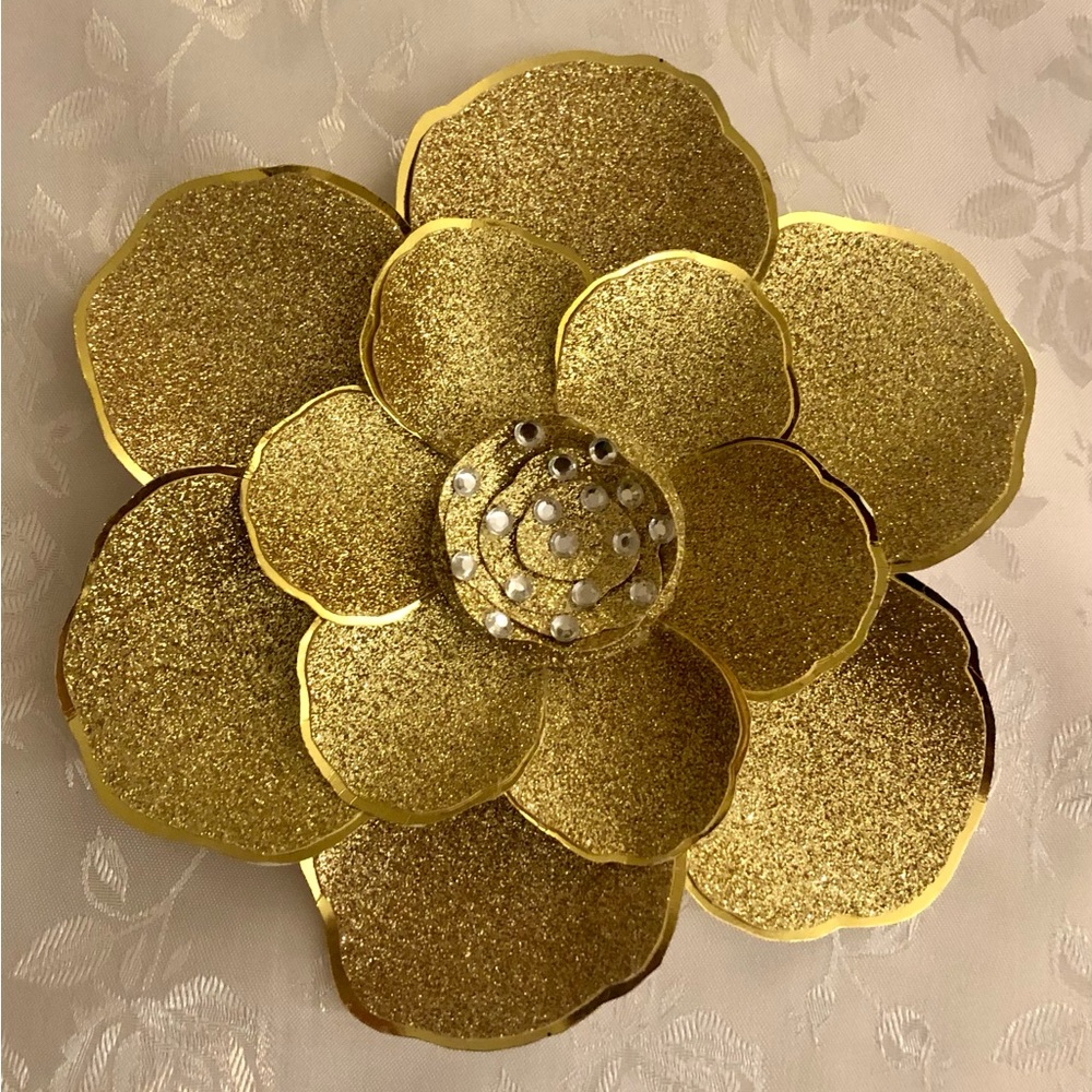 Gorgeous Gold Paper Flowers